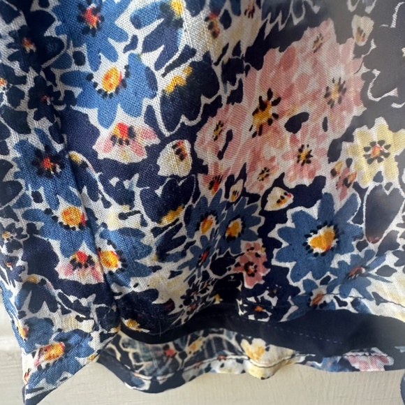 Women's Loft short sleeve multicolored flower print Top. Size XSP.. - Picture 6 of 13